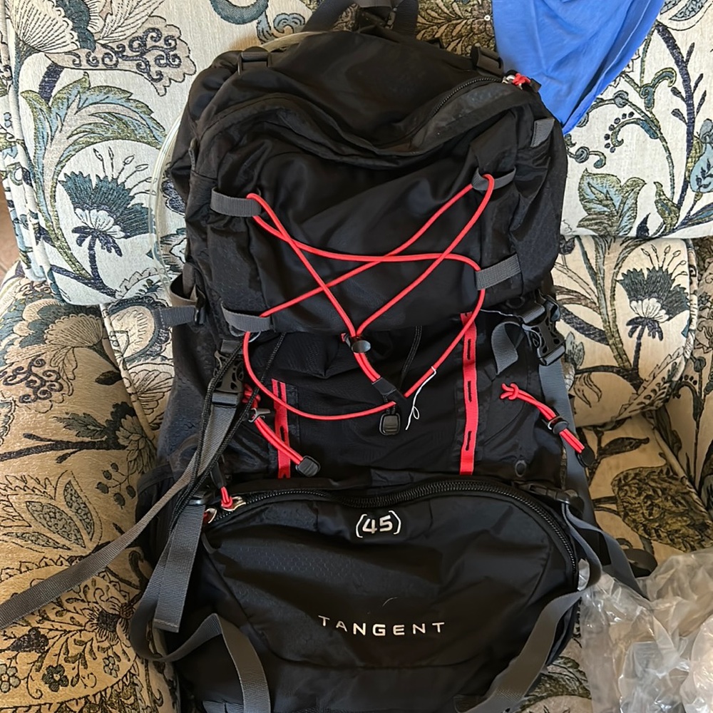 Large hike and camping back pack with water bag brand new